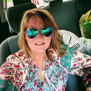 Meet your Posher, Sharon